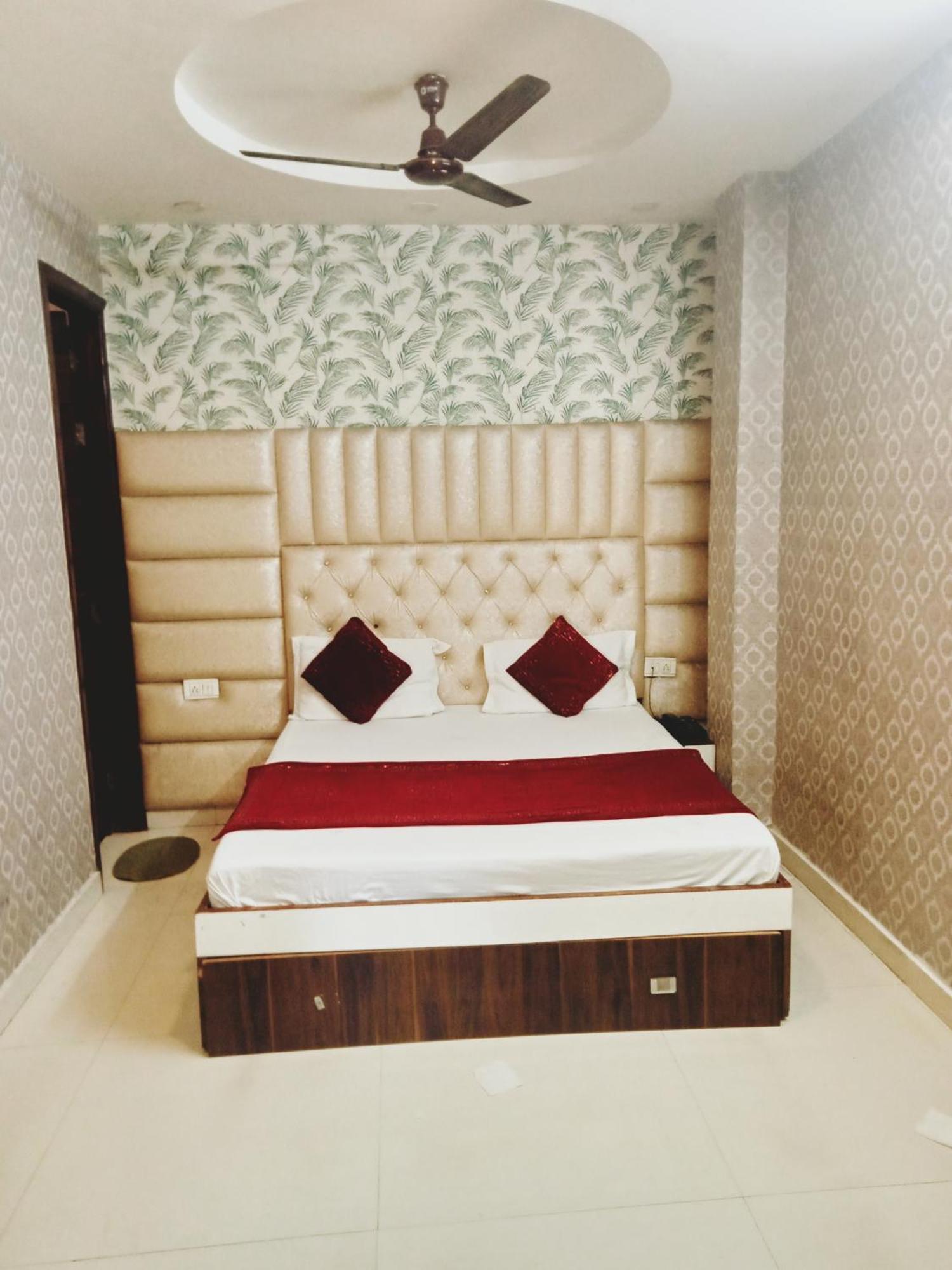 Hotel Robin Inn Amritsar Eksteriør billede