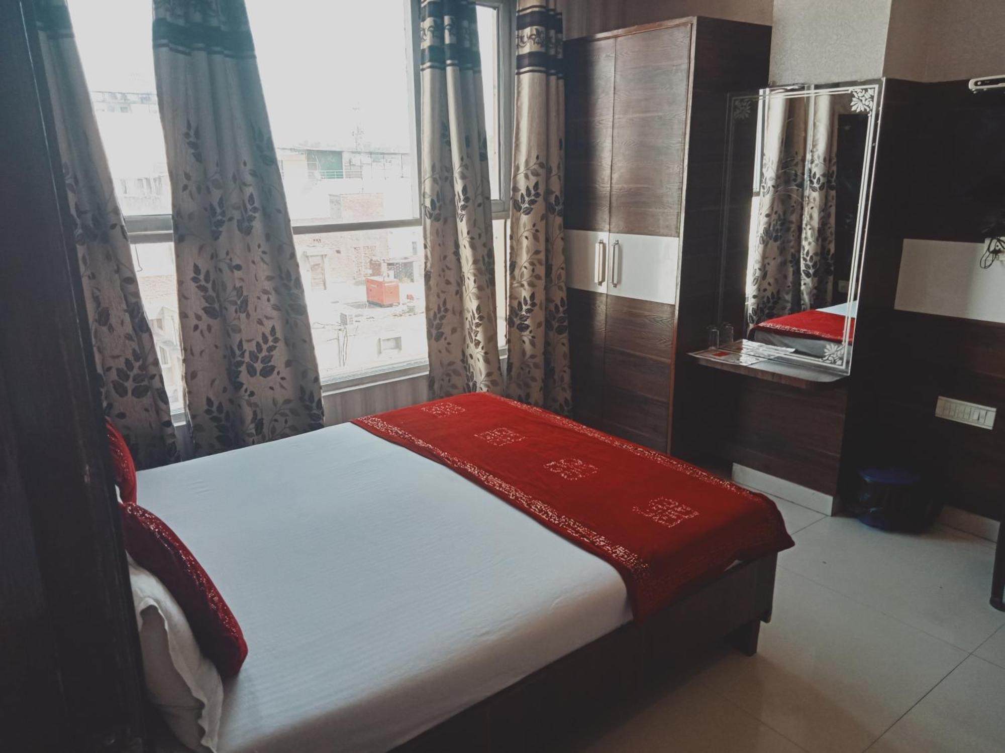 Hotel Robin Inn Amritsar Eksteriør billede